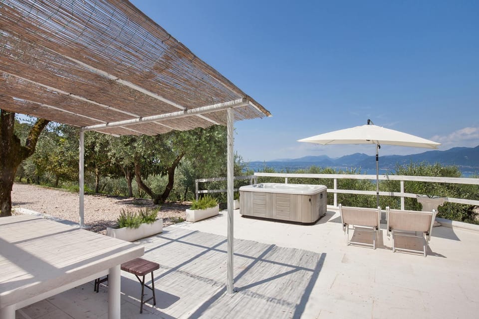 Villa Roby-Loft a Torri del Benaco House in Torri del Benaco