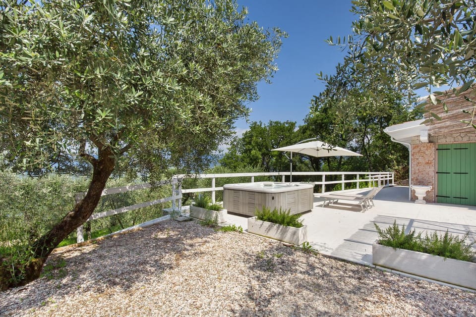 Villa Roby-Loft a Torri del Benaco House in Torri del Benaco