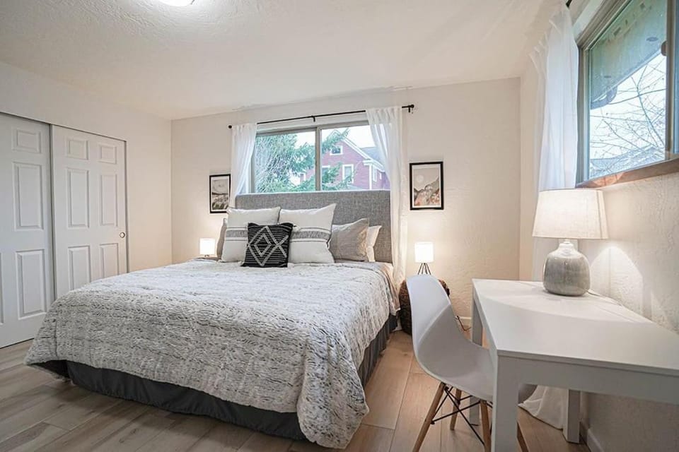 Poulsbo Scandinavian Retreat 2 blocks to DT House in Poulsbo