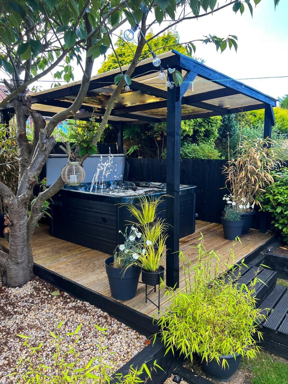 Property building, Hot Tub