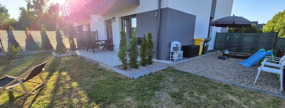 Garden, sunbed
