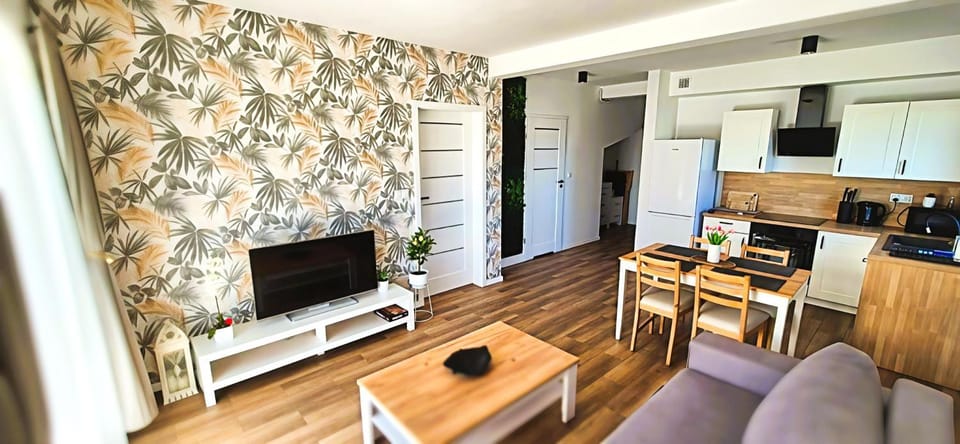 TV and multimedia, Kitchen or kitchenette, Living room, Dining area, pet friendly, stove