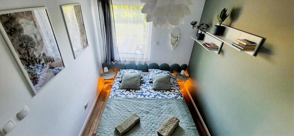 Bedroom, wardrobe