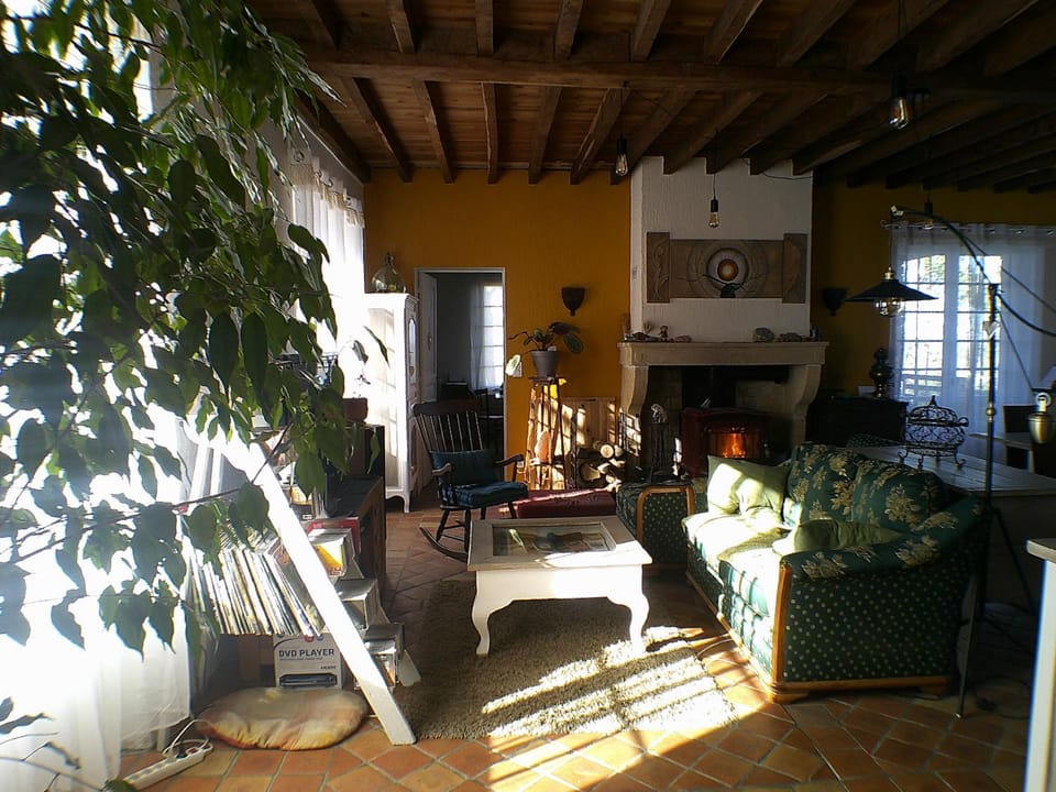 Living room, Internal: Not applicable to any particular room