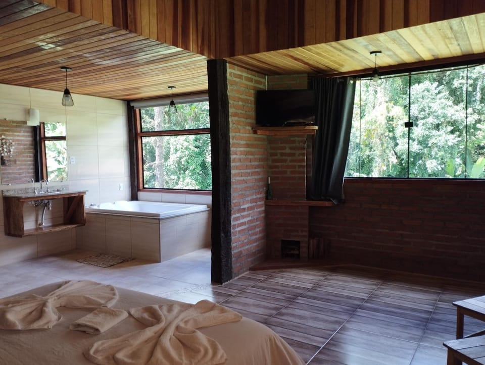 Pousada Pizzaria do Vale Inn in State of Rio de Janeiro