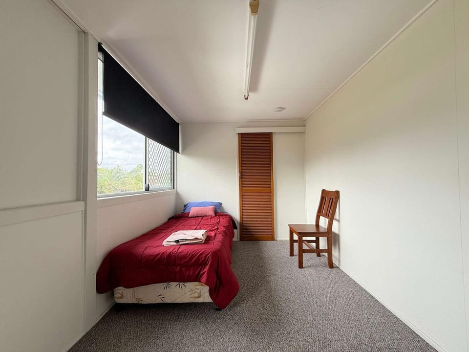 Top Level Unit With Gorgeous Waterviews Apartment in Queensland