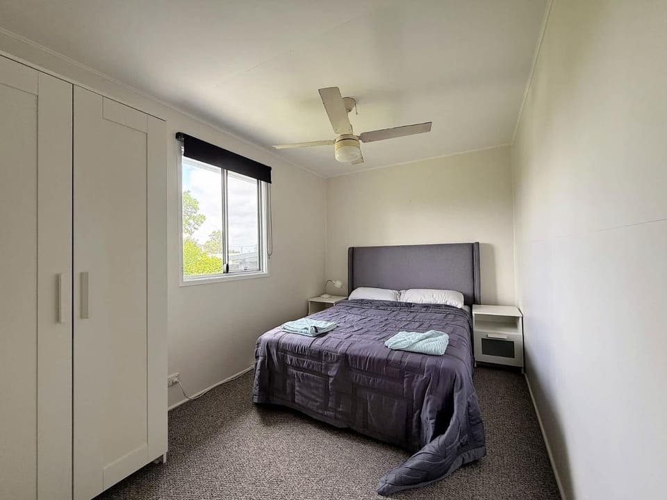 Top Level Unit With Gorgeous Waterviews Apartment in Queensland