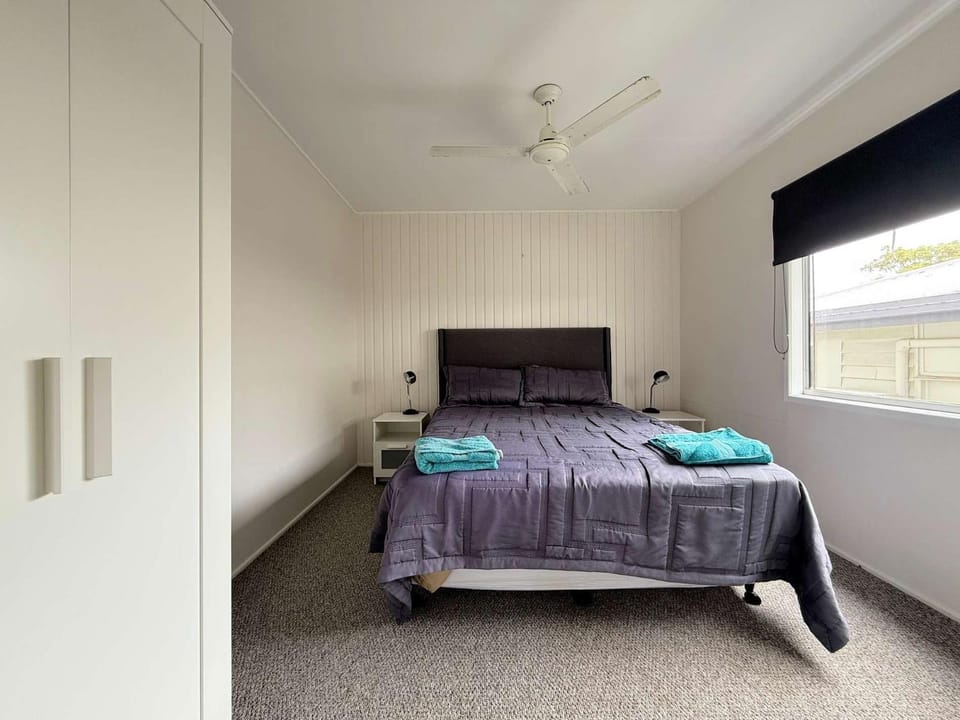 Top Level Unit With Gorgeous Waterviews Apartment in Queensland