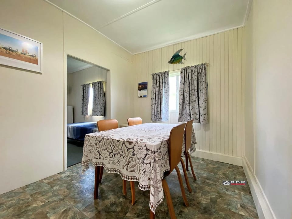 Perfect For A Fishing Holiday House in Riverview Drive