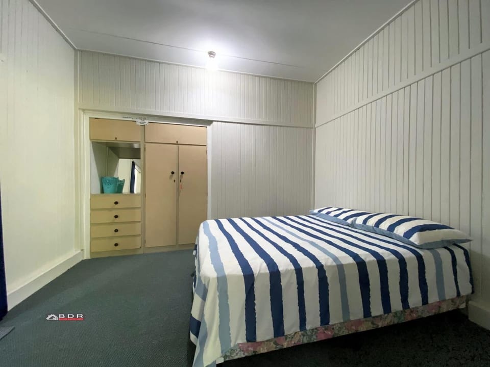 Perfect For A Fishing Holiday House in Riverview Drive