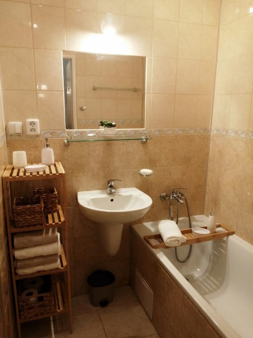Shower, Toilet, Bathroom, Bath, towels