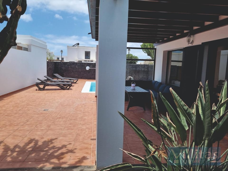 VILLA BERMEJA 25 by Villitas Villa in Playa Blanca