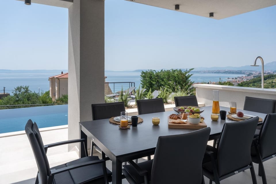 Balcony/Terrace, air conditioner