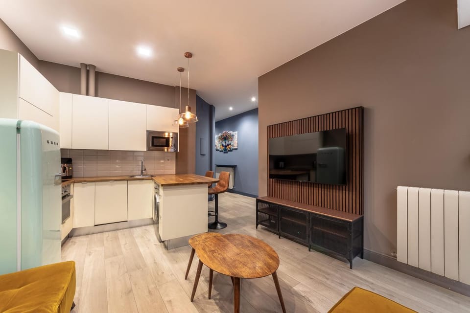 Kitchen or kitchenette, Living room