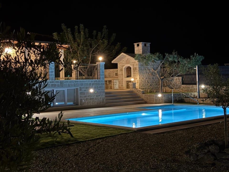 Night, Swimming pool