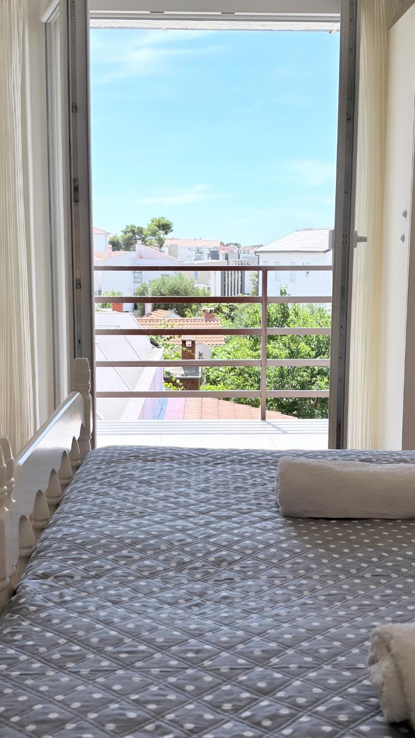Day, View (from property/room), Bedroom