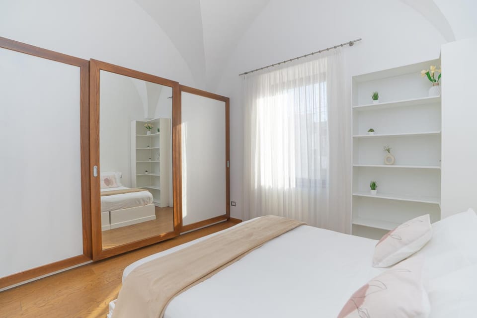 Bed, Photo of the whole room, Bedroom, wardrobe