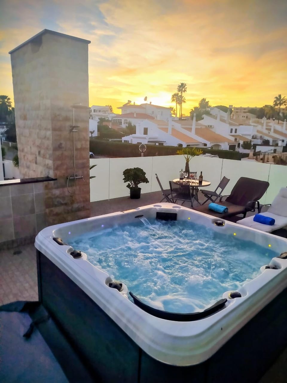Villa Luz 37 - Jacuzzi Terrace & Swimming Pool Villa in Olhos de Água