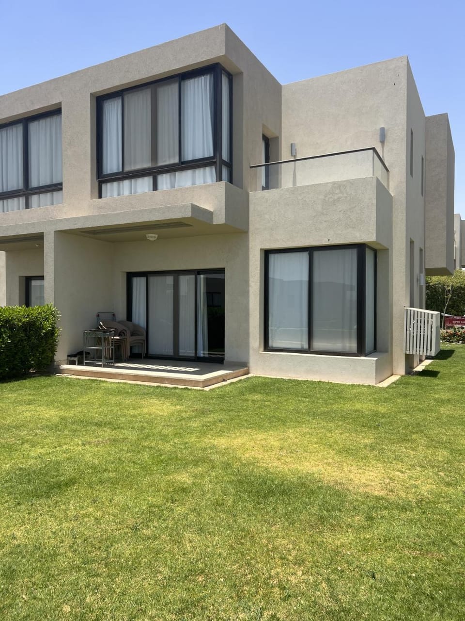 Property building, Garden, Balcony/Terrace