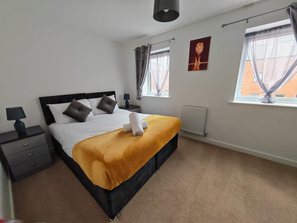 Bed, Photo of the whole room, Bedroom