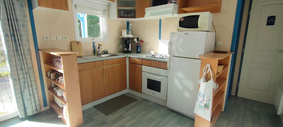 Coffee/tea facilities, minibar, pet friendly, kitchen