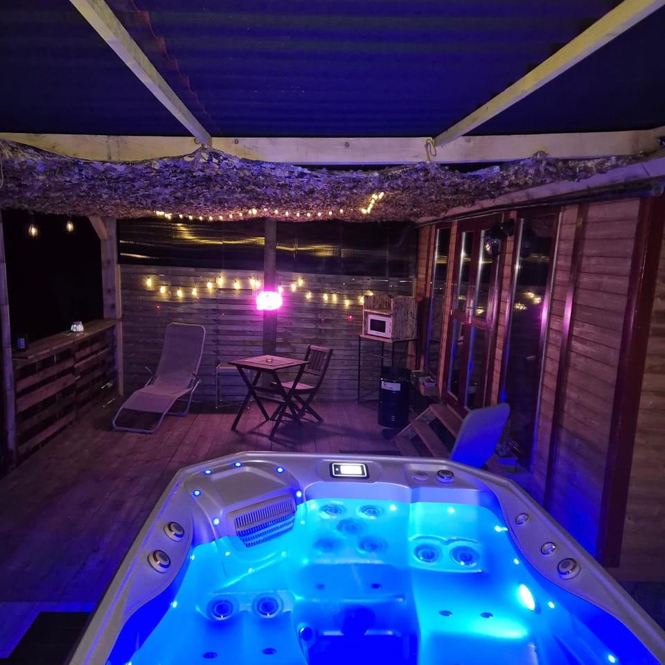 Roulotte „couleur“ Chalet in Occitanie