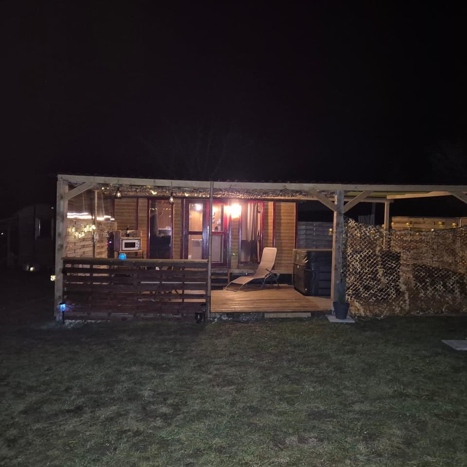 Roulotte „couleur“ Chalet in Occitanie