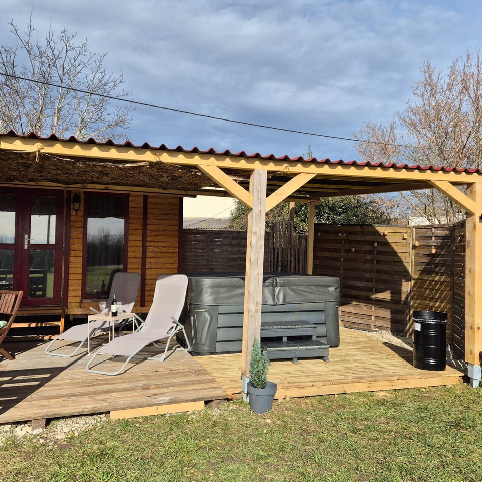 Roulotte „couleur“ Chalet in Occitanie