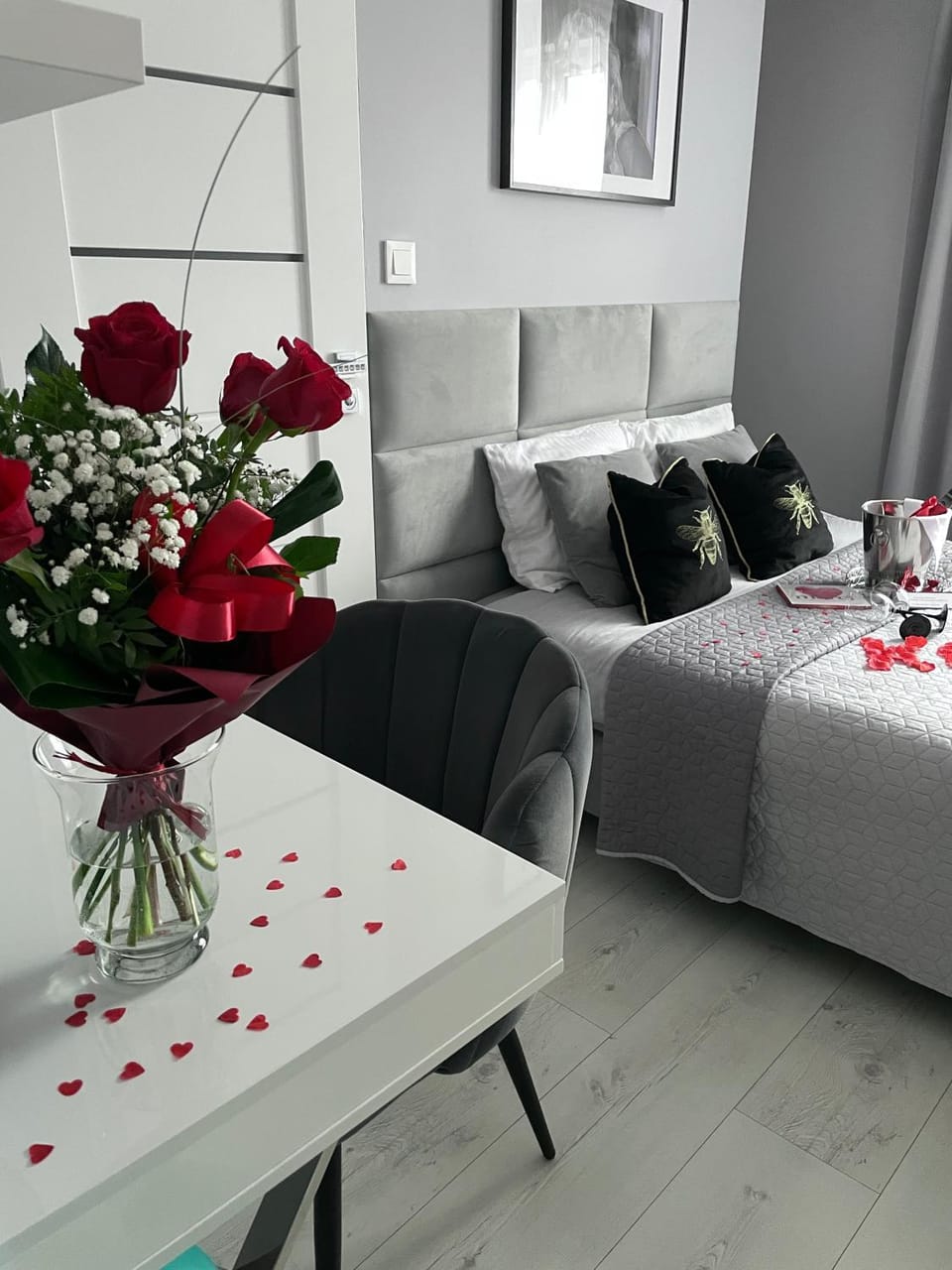 Bed, Photo of the whole room