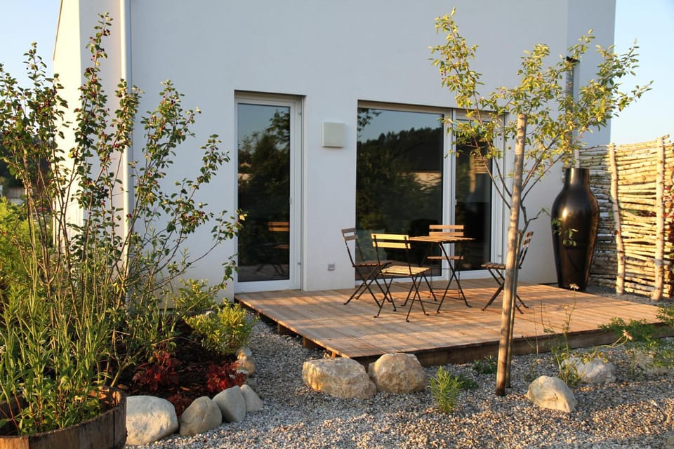 Garden, Balcony/Terrace