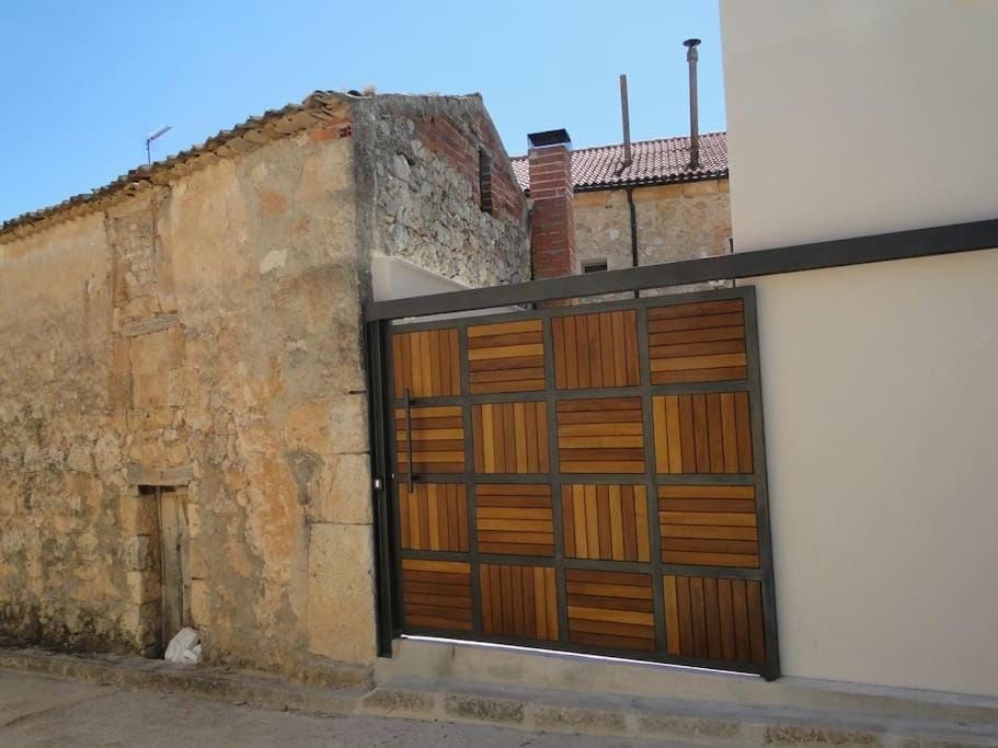 LOS PUENTES casa con jacuzzi para 2 Villa in Castile and León