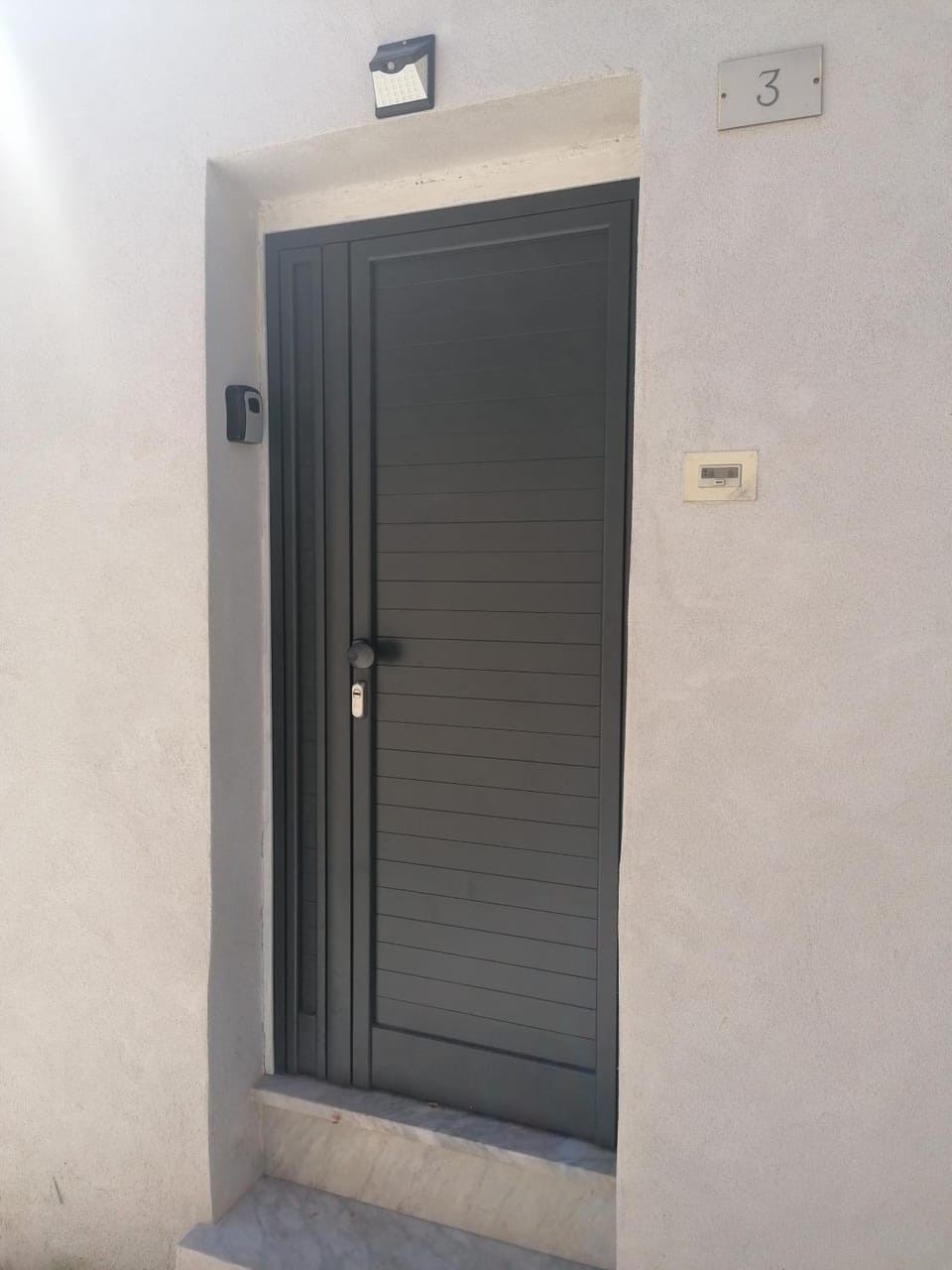 Facade/entrance