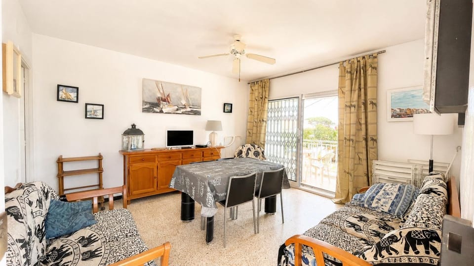 En La Llosa, apartamento con patio y barbacoa 101B - INMO22 Apartment in Cambrils