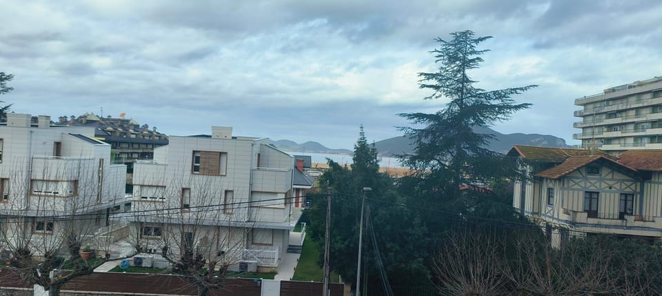 Mar y Montaña Apartment in Laredo
