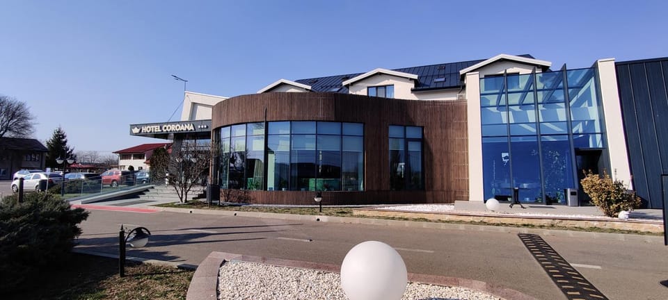 Property building, Location