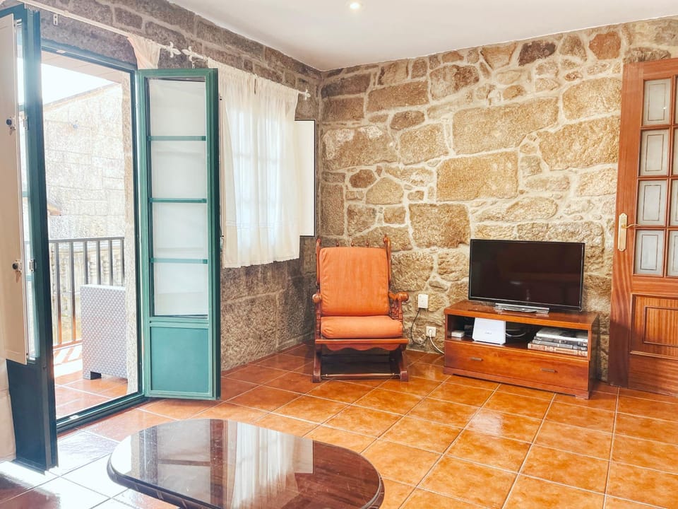 Communal lounge/ TV room, Living room, Seating area
