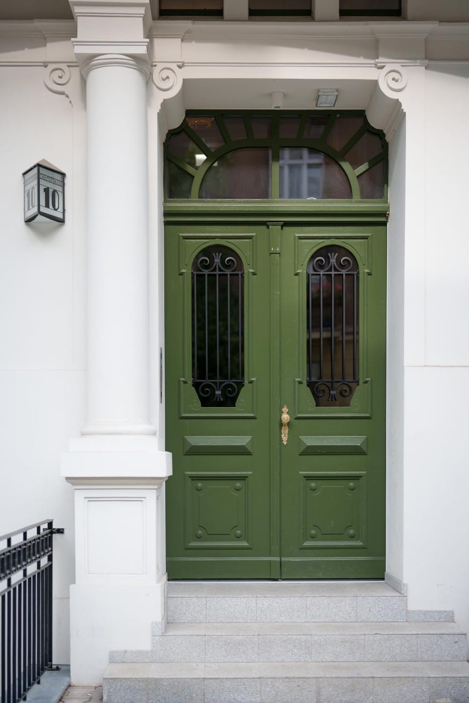 Property building, Facade/entrance, On site