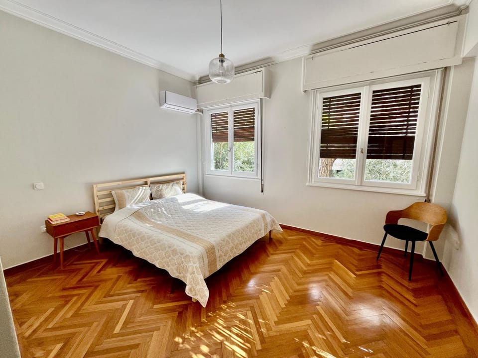 Bedroom, air conditioner