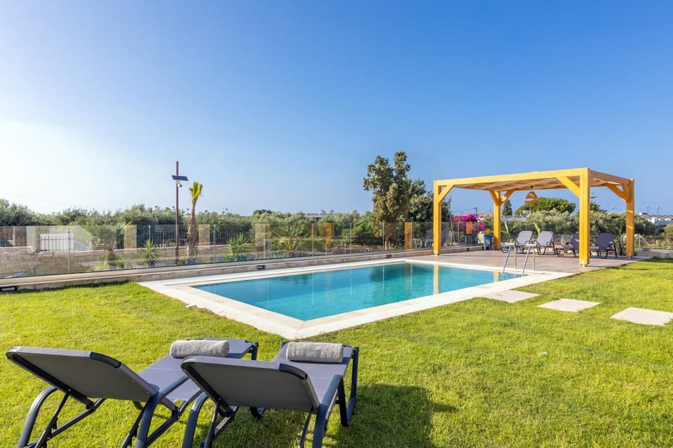 Garden, Swimming pool, sunbed