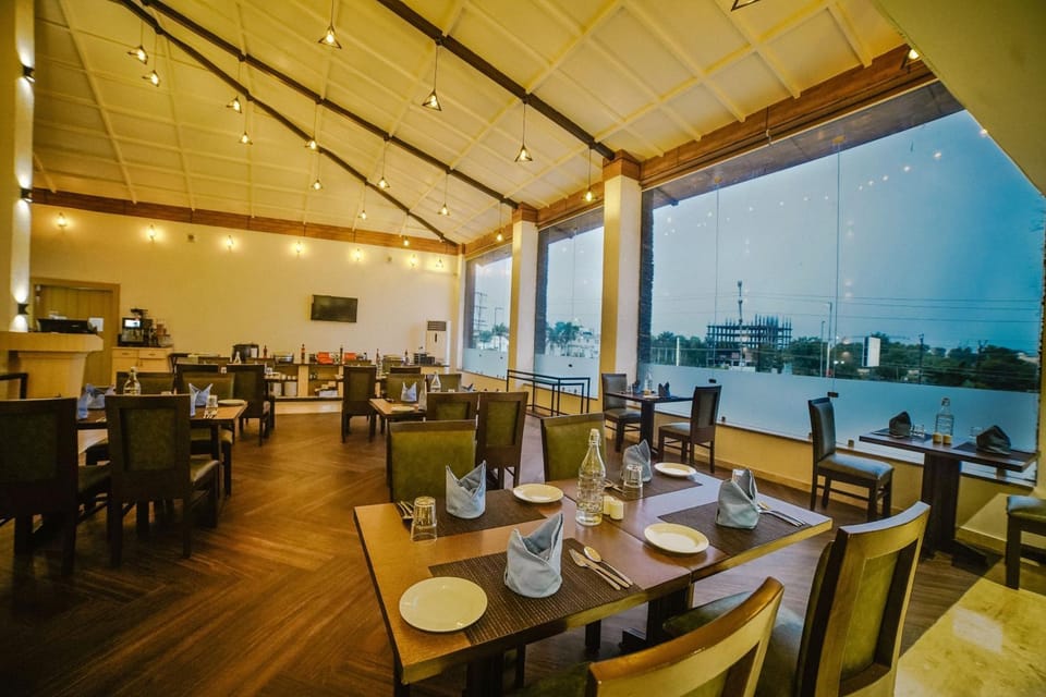 Restaurant/places to eat, Restaurant/places to eat