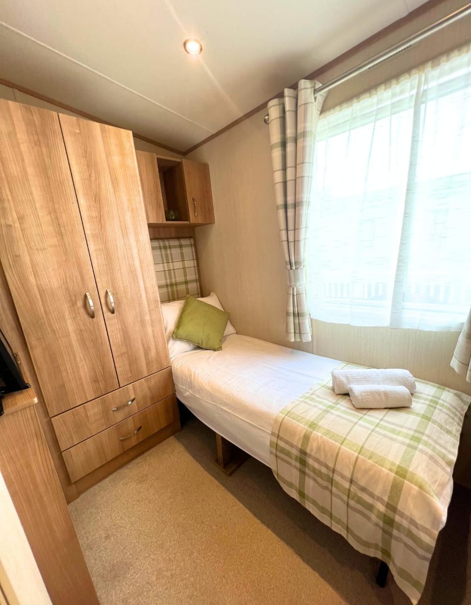 Bedroom, wardrobe