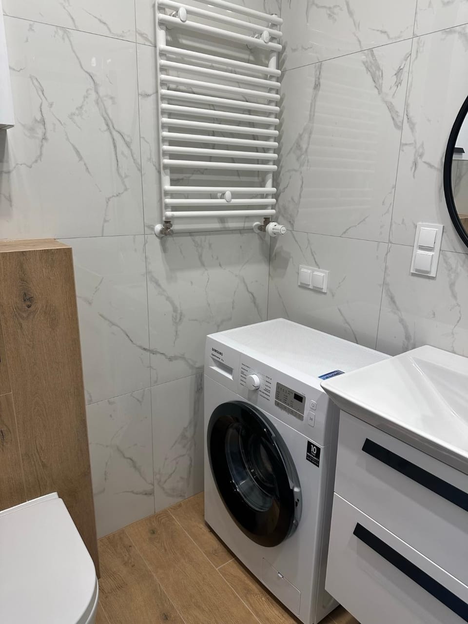 Bathroom, washing machine