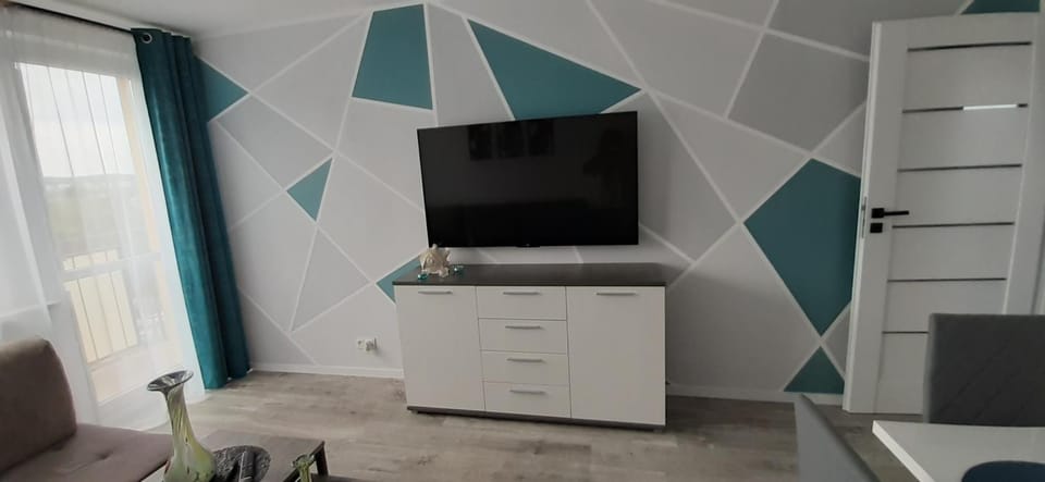 TV and multimedia, Living room, Evening entertainment