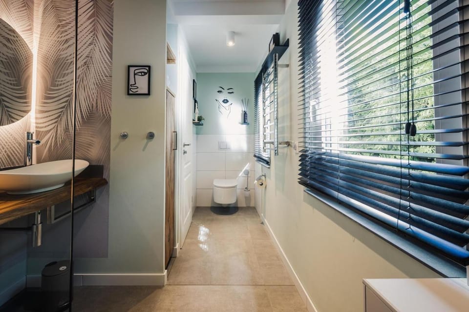 Toilet, Bathroom, Photo of the whole room