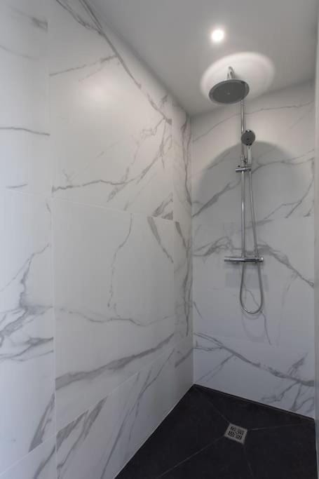 Echapée Belle - Vinayard view - Jacuzzi BBQ - parking Apartment in Nice