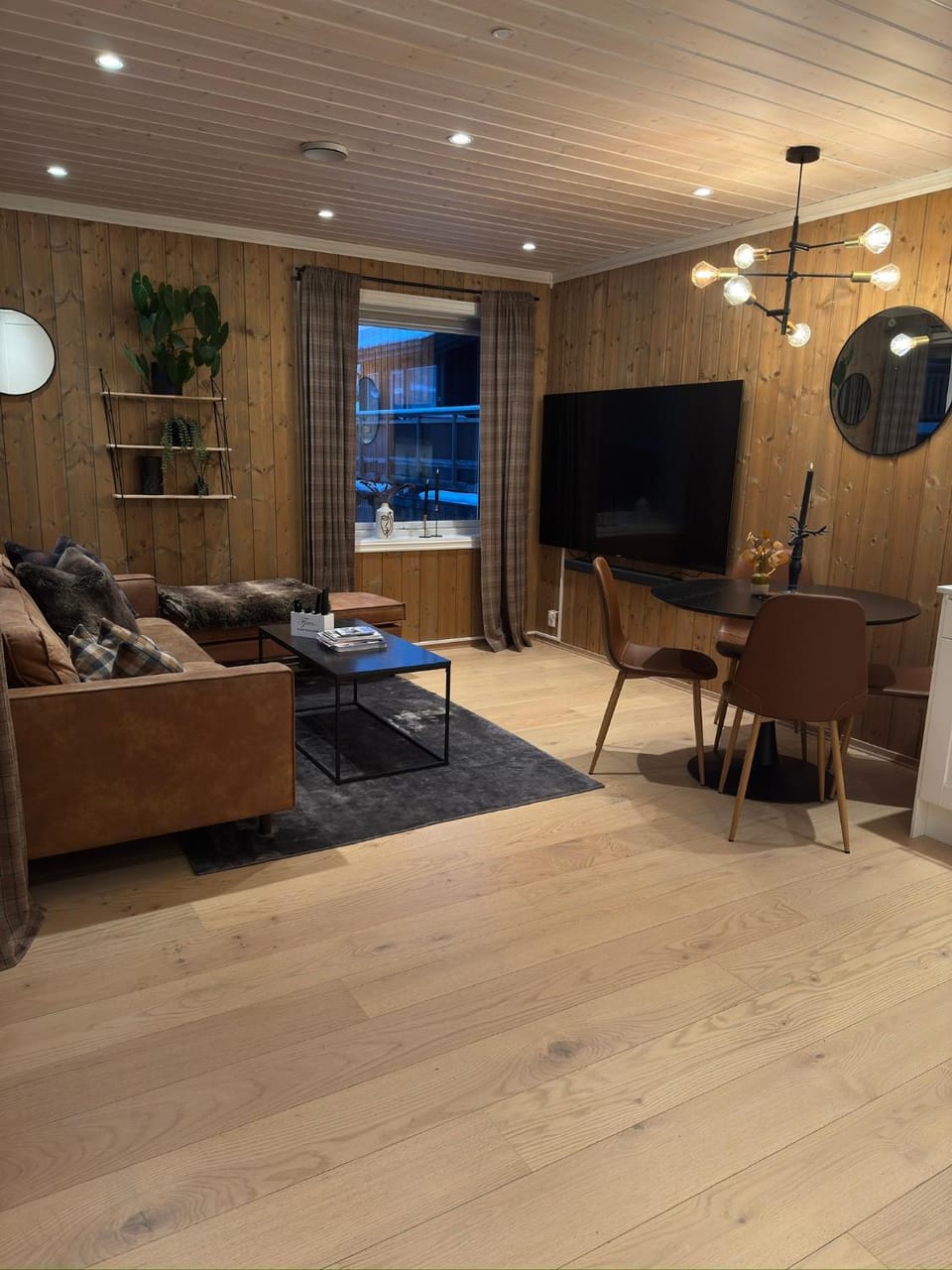 TV and multimedia, Living room, Seating area