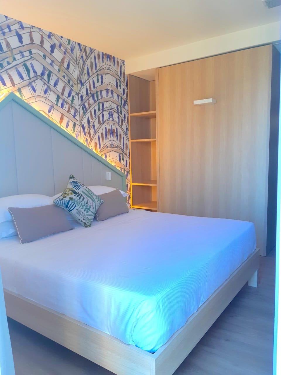 Bed, Photo of the whole room, Bedroom, wardrobe
