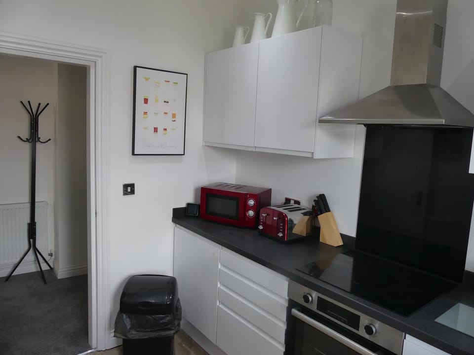 Kitchen or kitchenette, minibar, pet friendly, stove, toaster