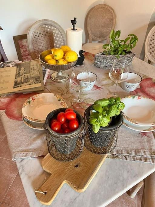 Casa della Fattoria, Tuscany Chic Flat Apartment in Cecina