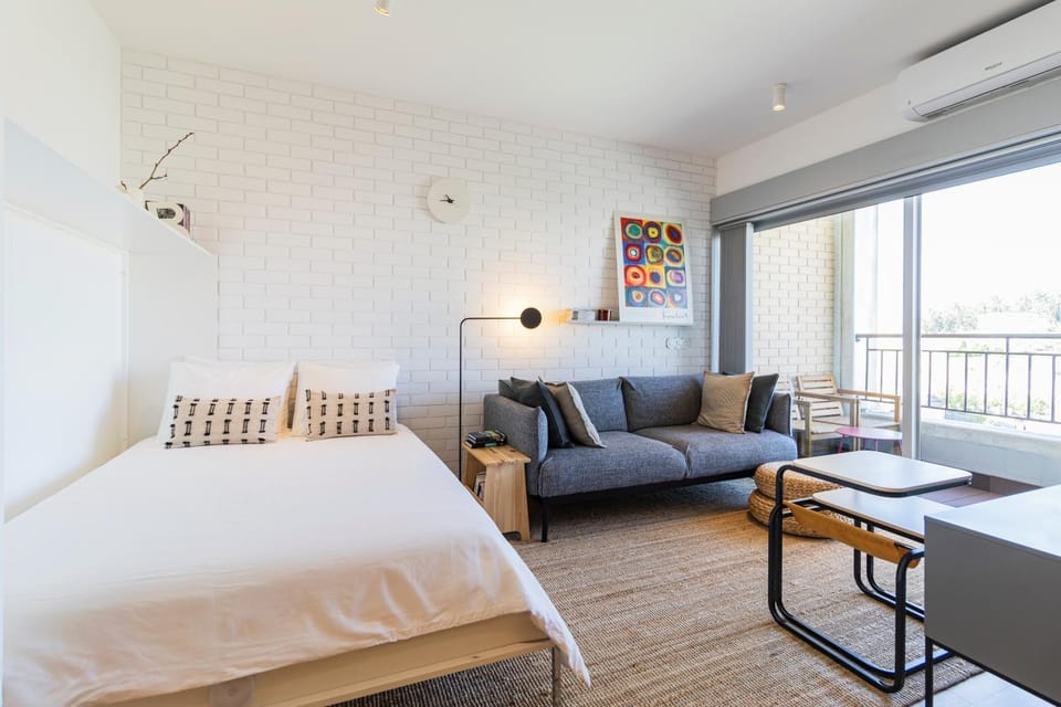 Bed, Balcony/Terrace, Living room, Photo of the whole room, Bedroom